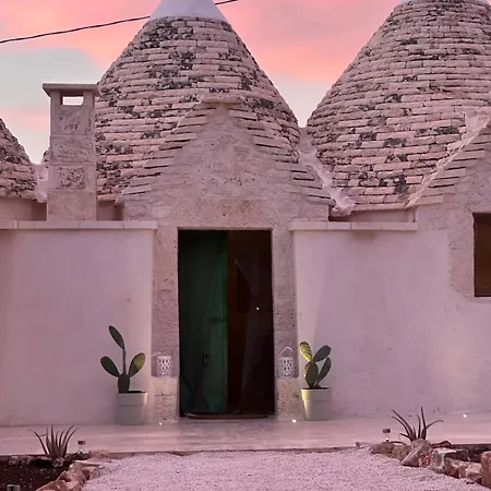 Trulli Sereni With Large Relaxing Garden Locorotondo